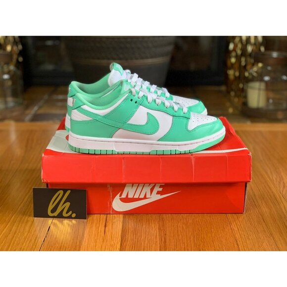 Size 8 W Nike Dunk Low "Green Glow" - Picture 3 of 10